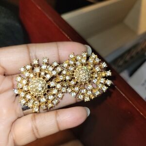 Vintage Oscar de la Renta Clip Earrings